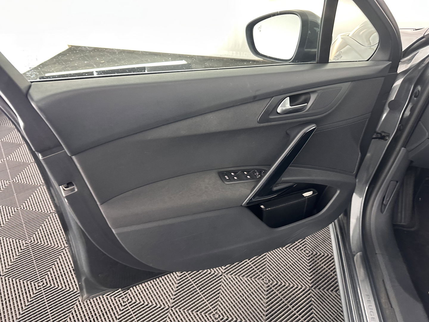 Peugeot 508 1.6 e-THP Première *NAVI-FULLMAP | BLIND-SPOT | COMFORT-SEATS | ECC | PDC | CRUISE | 17''ALU*