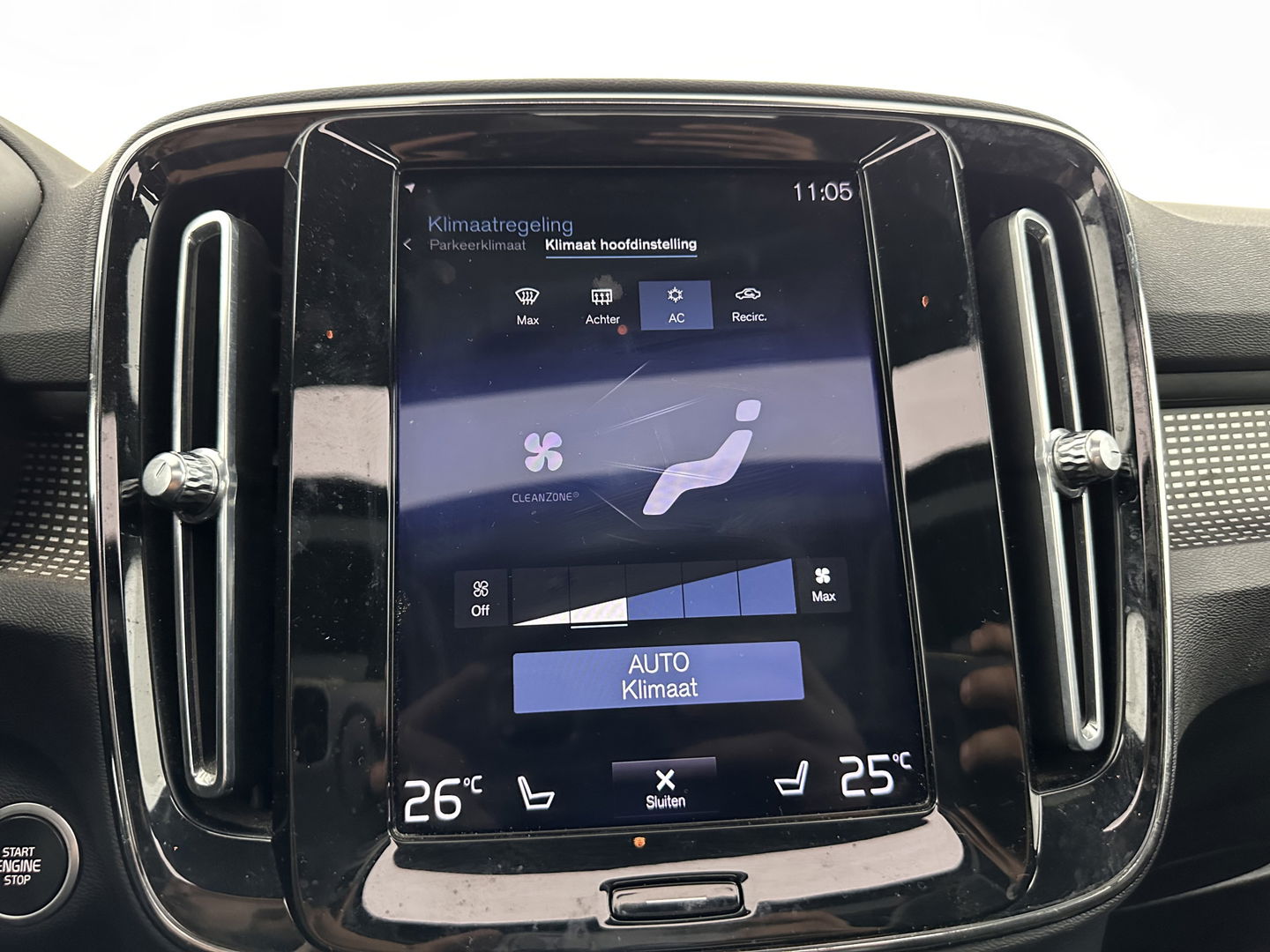 Volvo XC40 1.5 T5 Recharge R-Design (INCL.BTW) (INCL-BTW) *PANO | DIGI-COCKPIT | FULL-LED | BLIND-SPOT | PREMIUM-AUDIO | KEYLESS | APP.CONNECT | NAVI-FULLMAP | ALCANTARA-LEATHER | ECC | PDC | SPORT-SEATS | 19''ALU | TOWBAR*