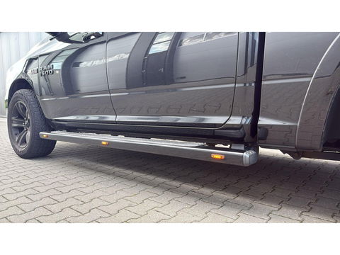 Dodge Ram 1500 5.7 V8 Crew Cab 5'7 4WD LPG Blackout