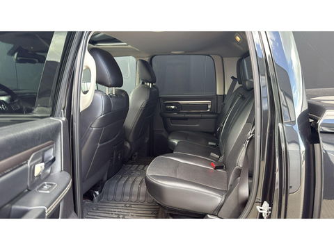 Dodge Ram 1500 5.7 V8 Crew Cab 5'7 4WD LPG Blackout