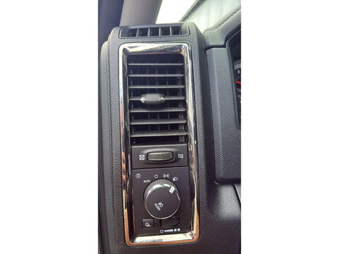 Dodge Ram 1500 5.7 V8 Crew Cab 5'7 4WD LPG Blackout