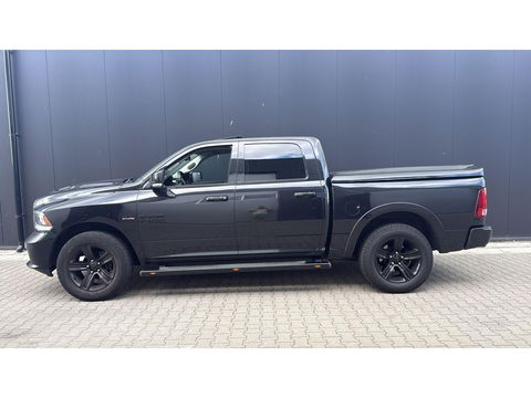 Dodge Ram 1500 5.7 V8 Crew Cab 5'7 4WD LPG Blackout