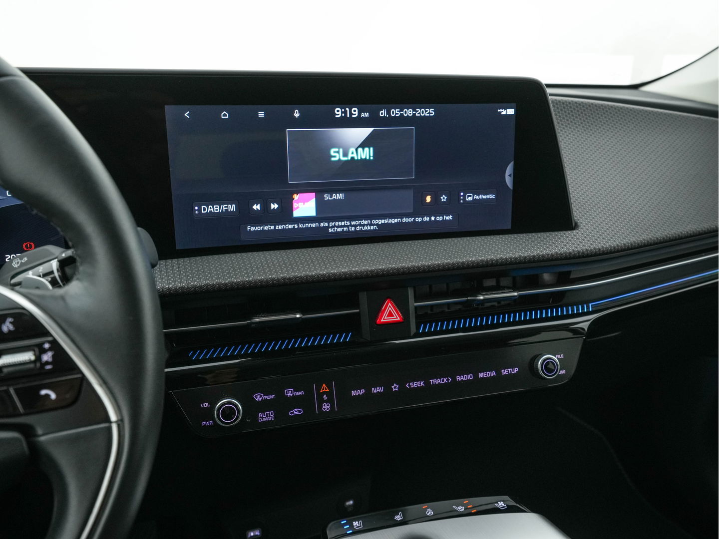 Kia Ev6 Plus 77.4 kWh [ 3-Fase ] (INCL-BTW) *LUXURY-LEATHER | ADAPT-CRUISE | WIDE-SCREEN-DIGI-COCKPIT | MERIDIAN-AUDIO | MEMORY-PACK | FULL-LED | KEYLESS | CAMERA | DAB | BLIND-SPOT | NAVI-FULLMAP | 19''ALU*