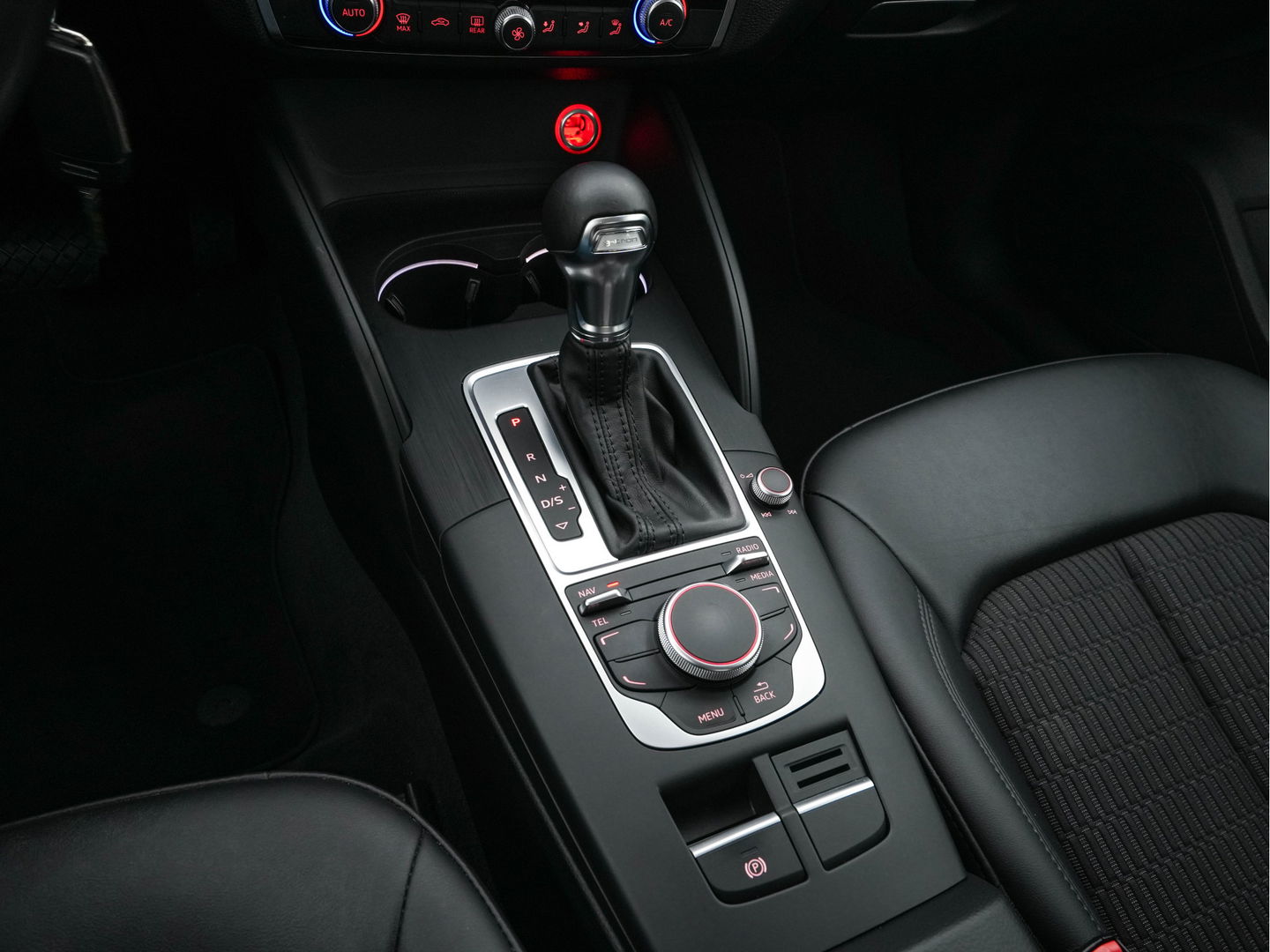 Audi A3 Sportback 1.4 TFSI Ambiente Pro Line Plus g-tron Aut. *1/2LEATHER | XENON | NAVI-FULLMAP | COMFORT-SEATS | ECC | PDC | CRUISE | 16''ALU | TOWBAR*