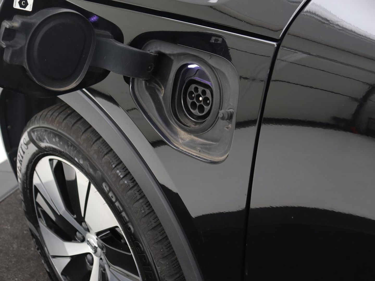 Volvo XC40 1.5 T4 Recharge Inscription Expression | Camera | Carplay | Navigatie | Keyless | Full LED | Climate control | Verwarmde voorruit | Cruise control | PHEV