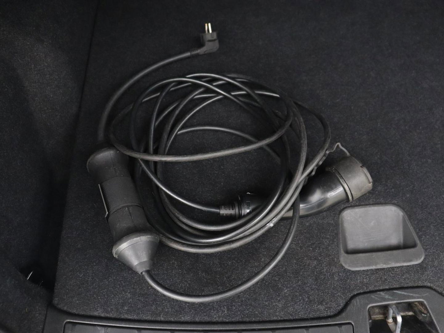 Volvo XC40 1.5 T4 Recharge Inscription Expression | Camera | Carplay | Navigatie | Keyless | Full LED | Climate control | Verwarmde voorruit | Cruise control | PHEV