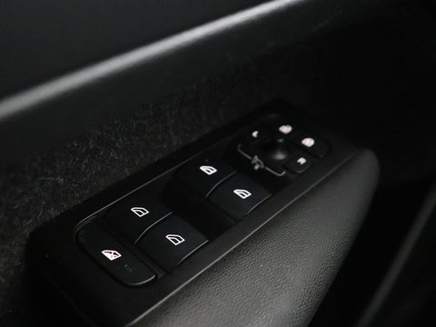 Volvo XC40 1.5 T4 Recharge Inscription Expression | Camera | Carplay | Navigatie | Keyless | Full LED | Climate control | Verwarmde voorruit | Cruise control | PHEV