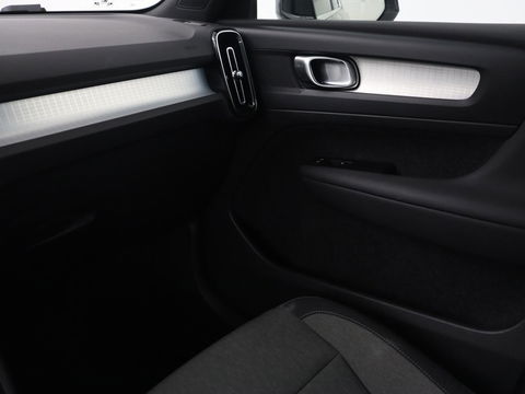 Volvo XC40 1.5 T4 Recharge Inscription Expression | Camera | Carplay | Navigatie | Keyless | Full LED | Climate control | Verwarmde voorruit | Cruise control | PHEV
