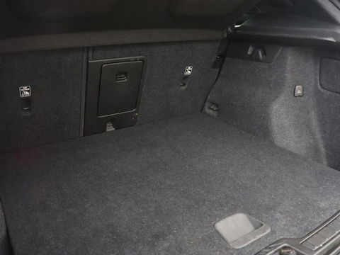Volvo XC40 1.5 T4 Recharge Inscription Expression | Camera | Carplay | Navigatie | Keyless | Full LED | Climate control | Verwarmde voorruit | Cruise control | PHEV