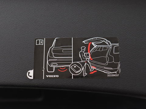Volvo XC40 1.5 T4 Recharge Inscription Expression | Camera | Carplay | Navigatie | Keyless | Full LED | Climate control | Verwarmde voorruit | Cruise control | PHEV