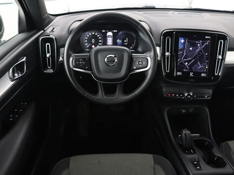 Volvo XC40 1.5 T4 Recharge Inscription Expression | Camera | Carplay | Navigatie | Keyless | Full LED | Climate control | Verwarmde voorruit | Cruise control | PHEV