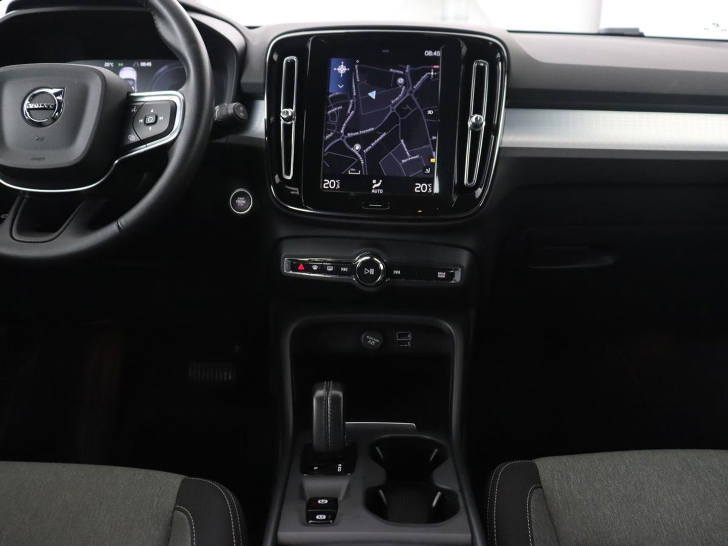 Volvo XC40 1.5 T4 Recharge Inscription Expression | Camera | Carplay | Navigatie | Keyless | Full LED | Climate control | Verwarmde voorruit | Cruise control | PHEV