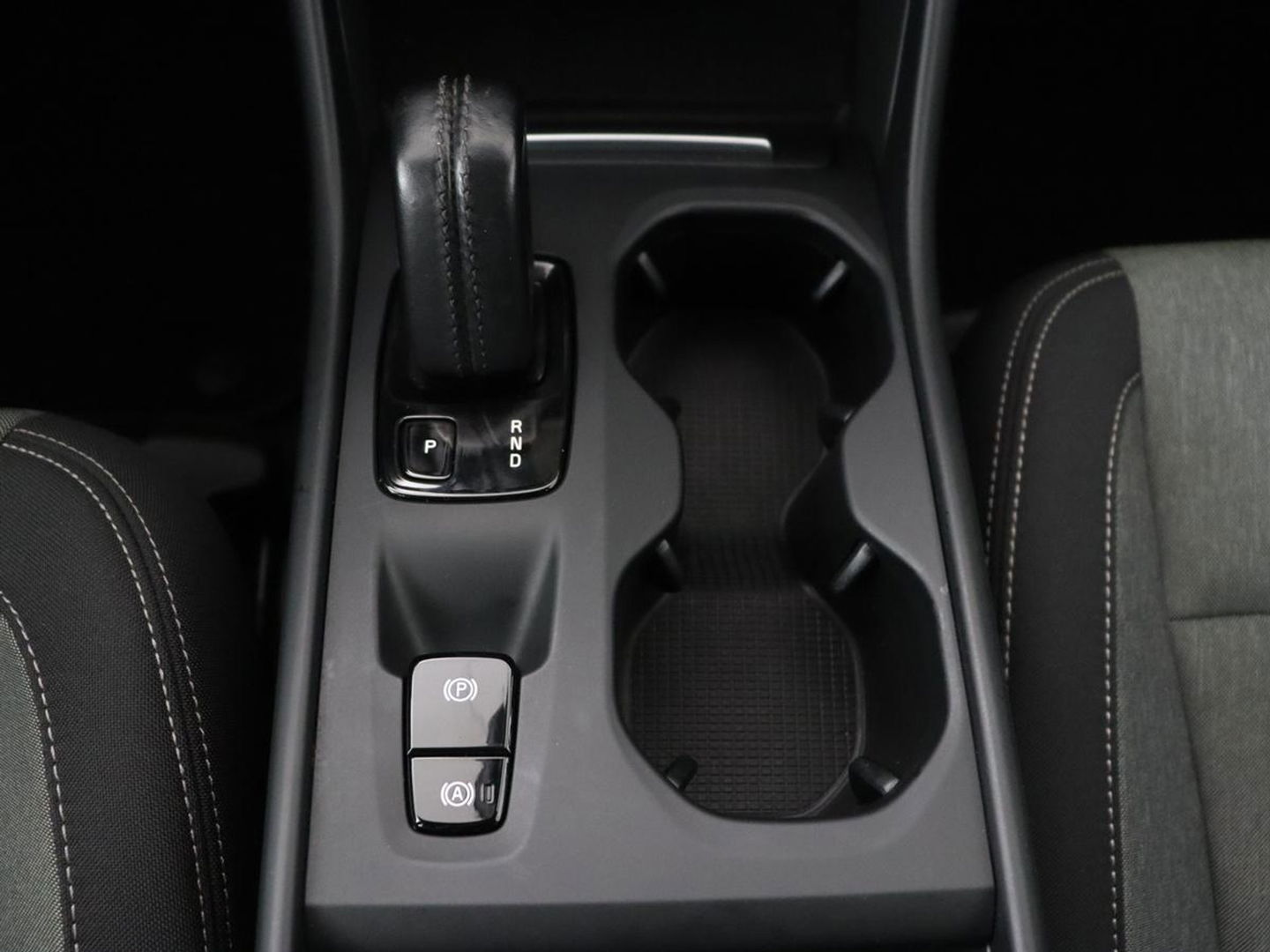 Volvo XC40 1.5 T4 Recharge Inscription Expression | Camera | Carplay | Navigatie | Keyless | Full LED | Climate control | Verwarmde voorruit | Cruise control | PHEV