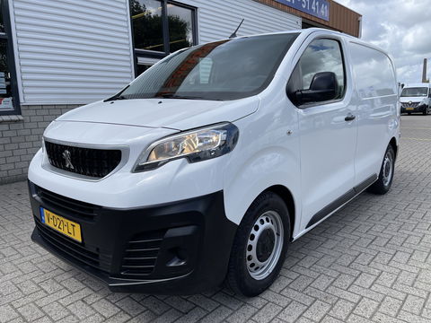 Peugeot Expert 226C 1.6 BlueHDI 95 Pro automaat / vaste prijs rijklaar € 10.950 ex btw / lease vanaf € 242 / airco / cruise / trekhaak / parkeersensoren achter / euro 6