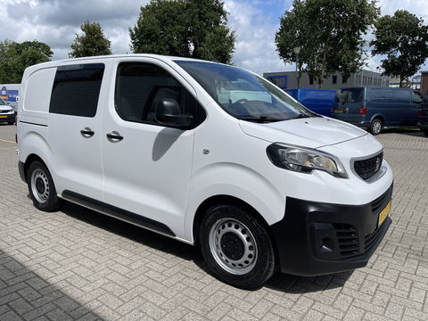 Peugeot Expert 226C 1.6 BlueHDI 95 Pro automaat / vaste prijs rijklaar € 10.950 ex btw / lease vanaf € 242 / airco / cruise / trekhaak / parkeersensoren achter / euro 6