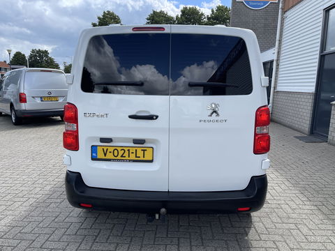 Peugeot Expert 226C 1.6 BlueHDI 95 Pro automaat / vaste prijs rijklaar € 10.950 ex btw / lease vanaf € 242 / airco / cruise / trekhaak / parkeersensoren achter / euro 6