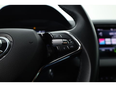 Škoda Karoq 1.5 TSI ACT Style DSG | Navi | Camera | Adapt. Cruise | Stoelverw. | Keyless | Apple CarPlay
