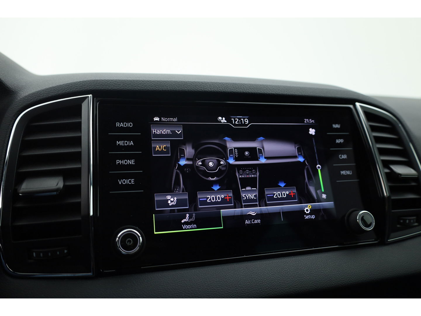 Škoda Karoq 1.5 TSI ACT Style DSG | Navi | Camera | Adapt. Cruise | Stoelverw. | Keyless | Apple CarPlay