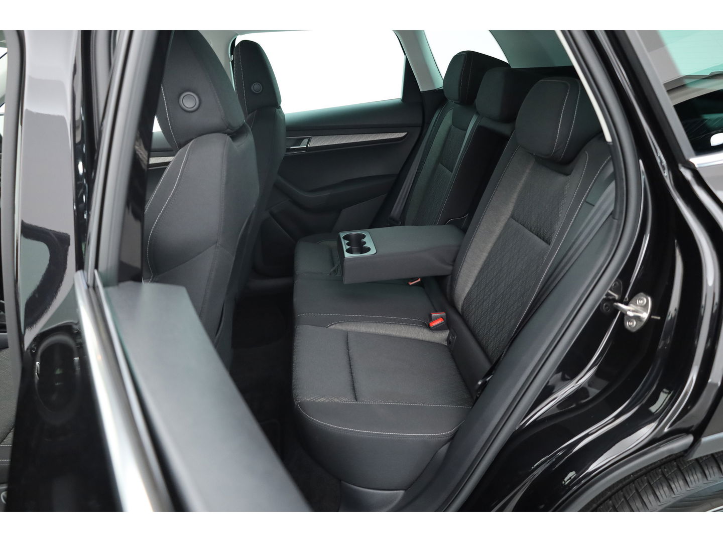 Škoda Karoq 1.5 TSI ACT Style DSG | Navi | Camera | Adapt. Cruise | Stoelverw. | Keyless | Apple CarPlay