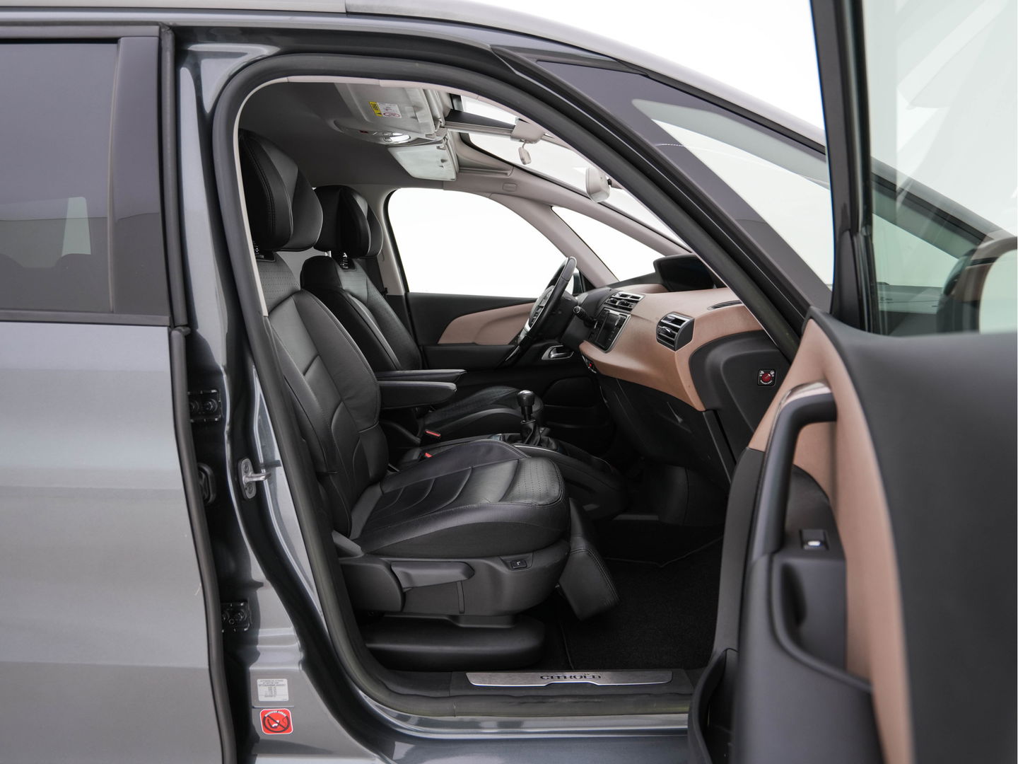 Citroën Grand C4 Picasso 2.0 BlueHDi Intensive [ 7-PERS ] *LUXURY-LEATHER| DIGI-COCKPIT | MEMORY-PACK | CAMERA | KEYLESS | HEATED-MASSAGE-COMFORT-SEATS | INFOTAINMENT-PACK | NAVI-FULLMAP | ECC | TOWBAR | 17''ALU *