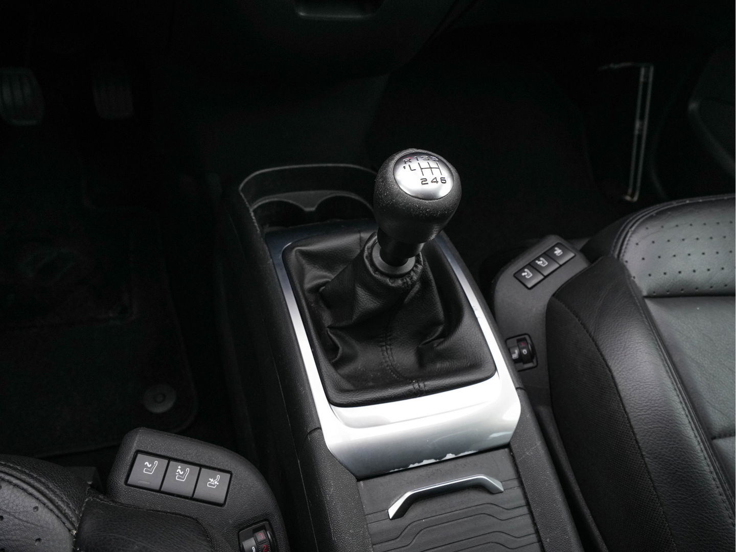Citroën Grand C4 Picasso 2.0 BlueHDi Intensive [ 7-PERS ] *LUXURY-LEATHER| DIGI-COCKPIT | MEMORY-PACK | CAMERA | KEYLESS | HEATED-MASSAGE-COMFORT-SEATS | INFOTAINMENT-PACK | NAVI-FULLMAP | ECC | TOWBAR | 17''ALU *