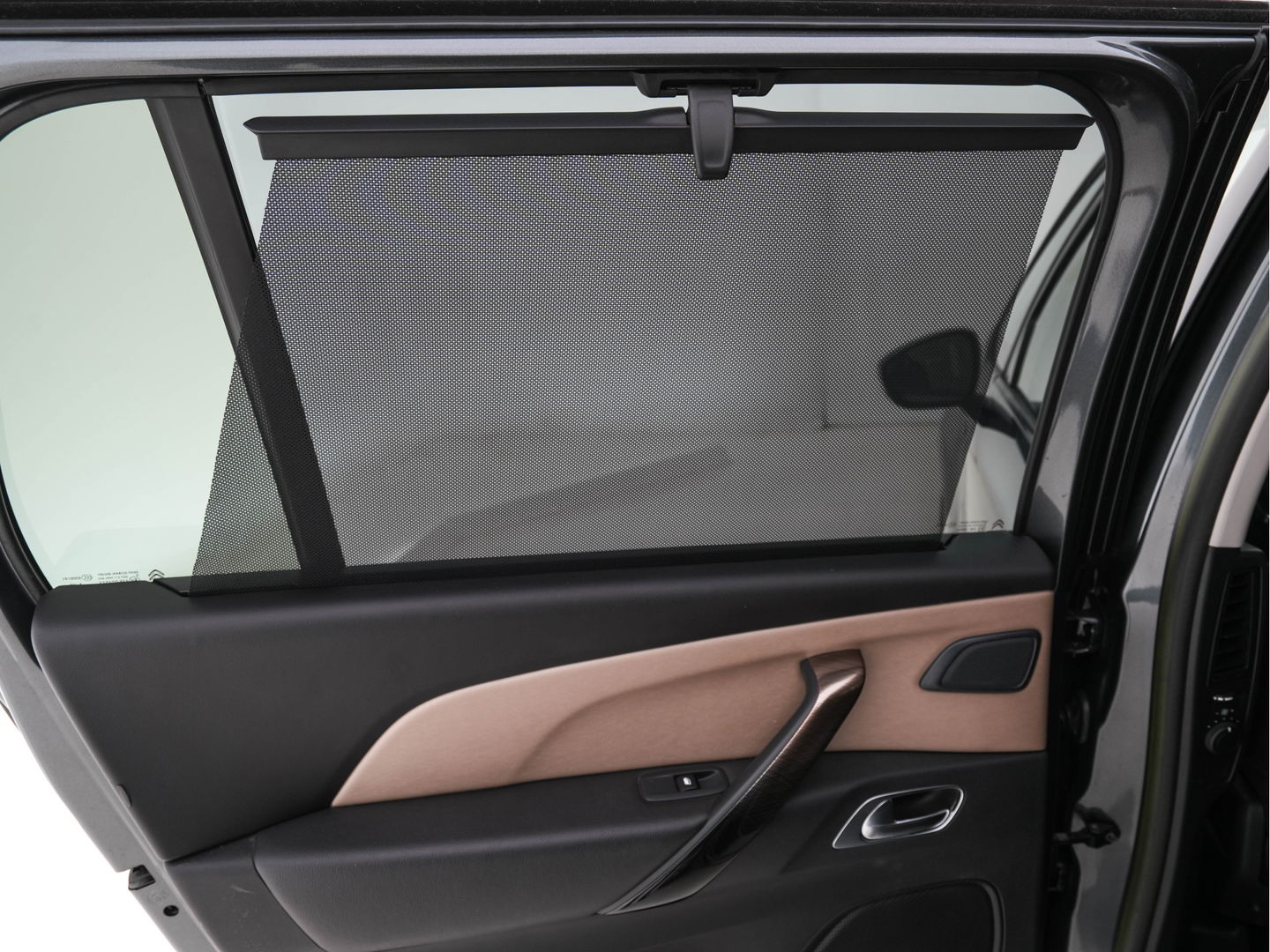 Citroën Grand C4 Picasso 2.0 BlueHDi Intensive [ 7-PERS ] *LUXURY-LEATHER| DIGI-COCKPIT | MEMORY-PACK | CAMERA | KEYLESS | HEATED-MASSAGE-COMFORT-SEATS | INFOTAINMENT-PACK | NAVI-FULLMAP | ECC | TOWBAR | 17''ALU *