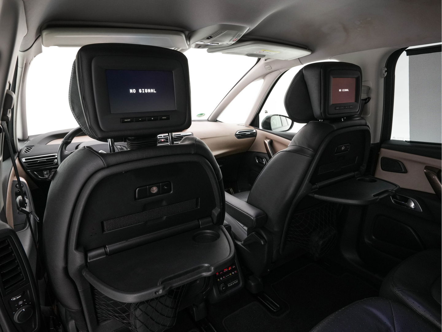 Citroën Grand C4 Picasso 2.0 BlueHDi Intensive [ 7-PERS ] *LUXURY-LEATHER| DIGI-COCKPIT | MEMORY-PACK | CAMERA | KEYLESS | HEATED-MASSAGE-COMFORT-SEATS | INFOTAINMENT-PACK | NAVI-FULLMAP | ECC | TOWBAR | 17''ALU *