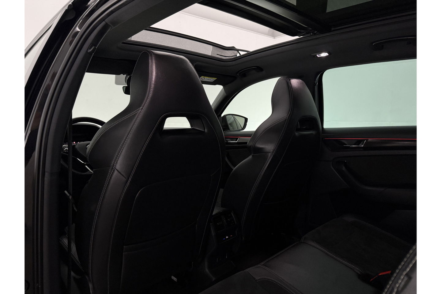 Škoda Kodiaq 1.5 TSI 150PK Sportline 7p Pano LED Sfeer Camera Virtual Carplay Memory Clima Cruise Navi PDC 19''LMV