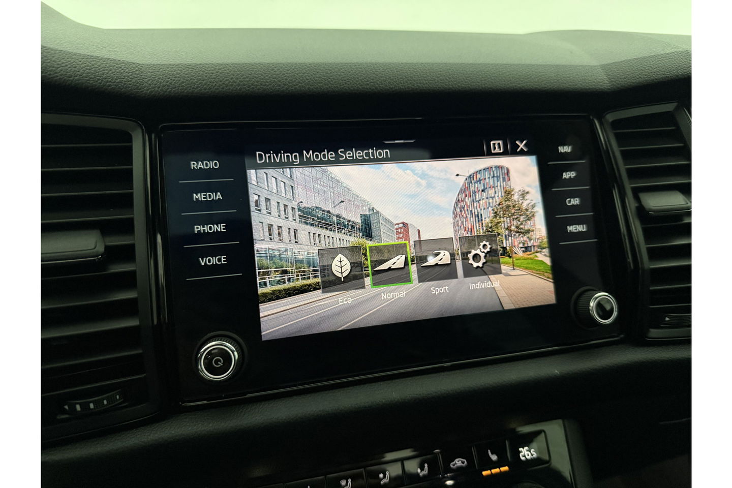 Škoda Kodiaq 1.5 TSI 150PK Sportline 7p Pano LED Sfeer Camera Virtual Carplay Memory Clima Cruise Navi PDC 19''LMV