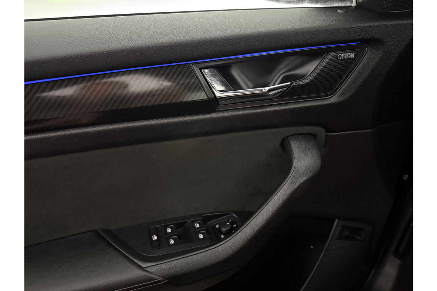 Škoda Kodiaq 1.5 TSI 150PK Sportline 7p Pano LED Sfeer Camera Virtual Carplay Memory Clima Cruise Navi PDC 19''LMV