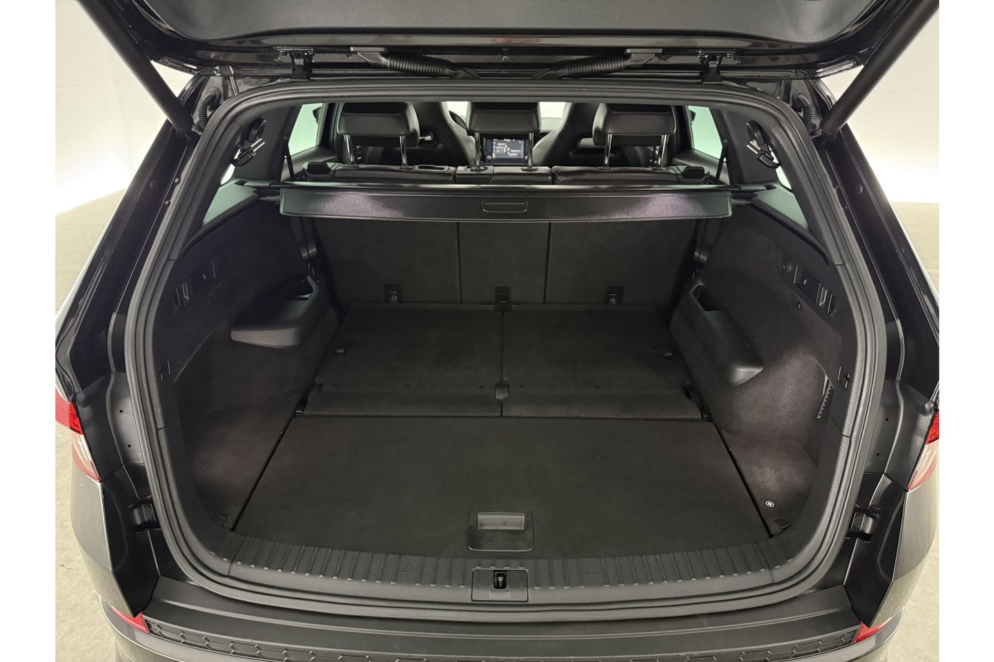 Škoda Kodiaq 1.5 TSI 150PK Sportline 7p Pano LED Sfeer Camera Virtual Carplay Memory Clima Cruise Navi PDC 19''LMV