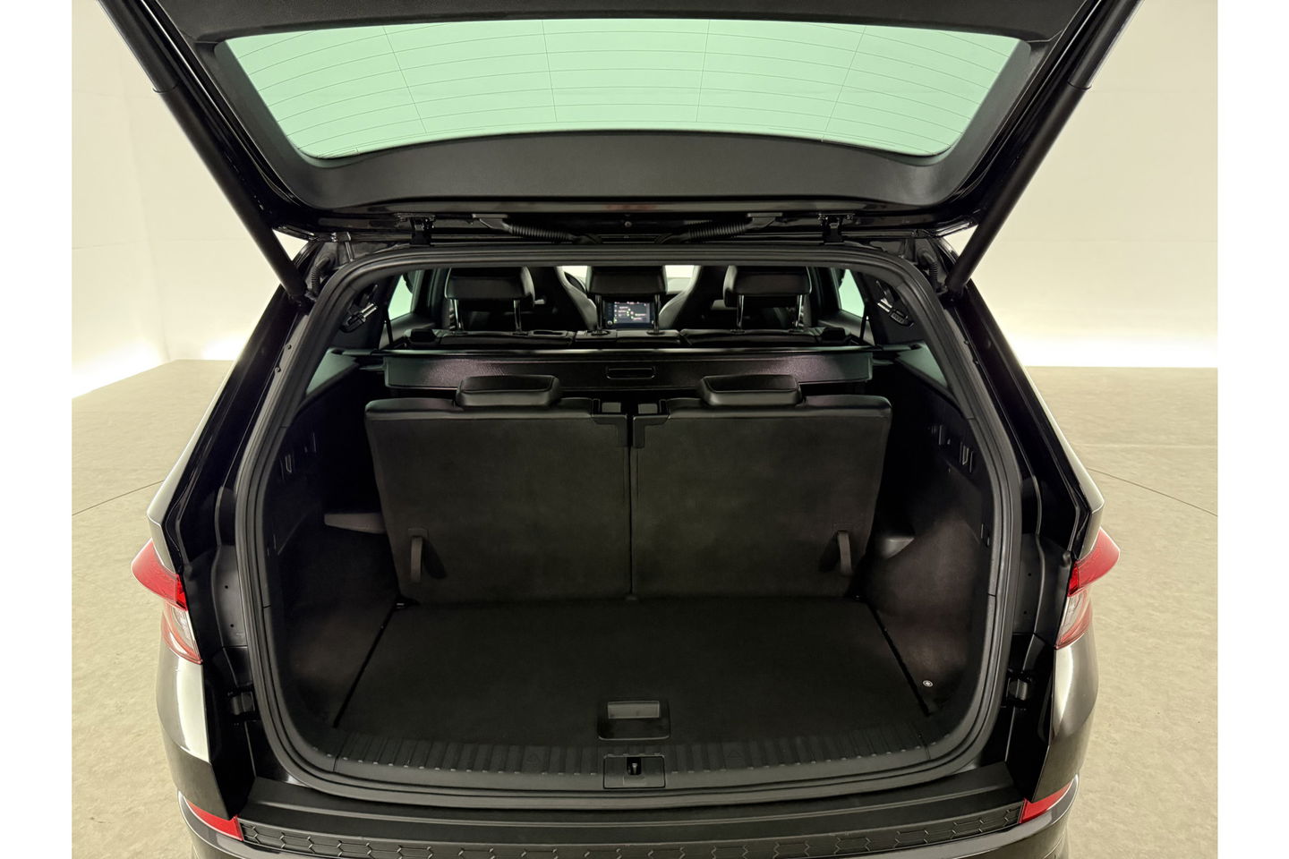 Škoda Kodiaq 1.5 TSI 150PK Sportline 7p Pano LED Sfeer Camera Virtual Carplay Memory Clima Cruise Navi PDC 19''LMV