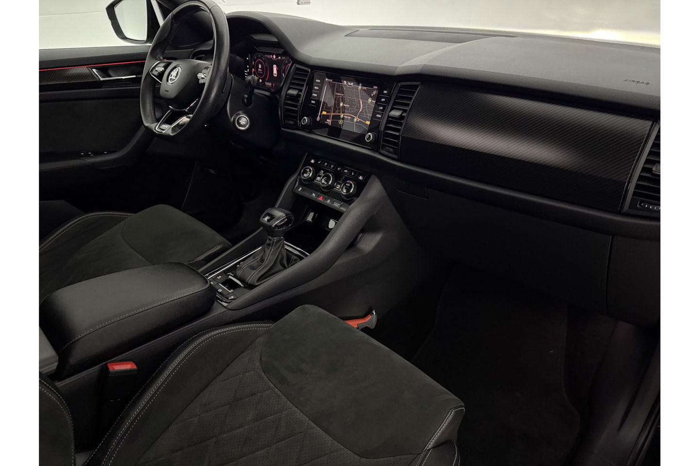 Škoda Kodiaq 1.5 TSI 150PK Sportline 7p Pano LED Sfeer Camera Virtual Carplay Memory Clima Cruise Navi PDC 19''LMV