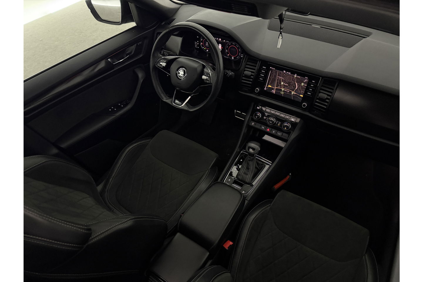 Škoda Kodiaq 1.5 TSI 150PK Sportline 7p Pano LED Sfeer Camera Virtual Carplay Memory Clima Cruise Navi PDC 19''LMV