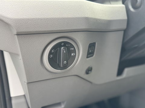 Volkswagen Crafter 35 2.0 TDI L4H3 LAADKLEP / AUTOMAAT / CAMERA / NAVI / CARPLAY