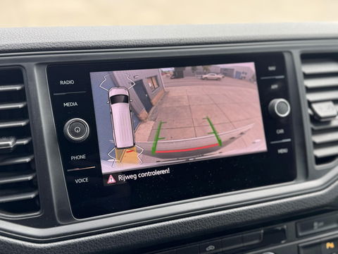 Volkswagen Crafter 35 2.0 TDI L4H3 LAADKLEP / AUTOMAAT / CAMERA / NAVI / CARPLAY