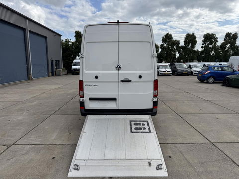 Volkswagen Crafter 35 2.0 TDI L4H3 LAADKLEP / AUTOMAAT / CAMERA / NAVI / CARPLAY
