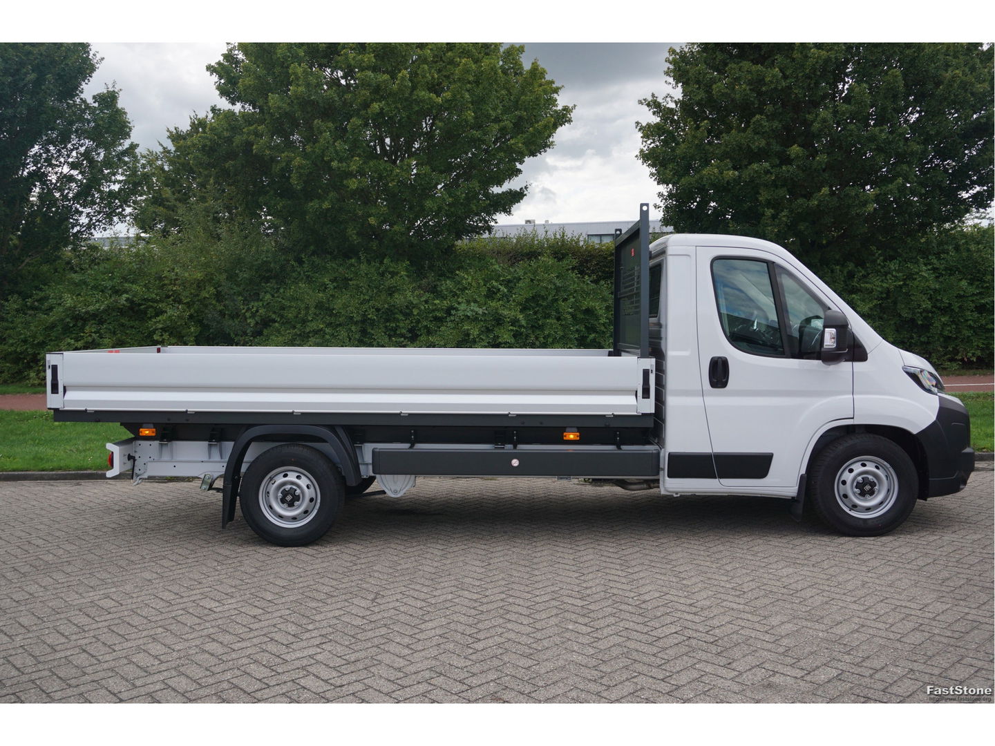 Fiat Ducato MAXI 35 180PK AUT Series 10 Open laadbak BPM VRIJ 10" Navi, Climate, LED!! NR. 433