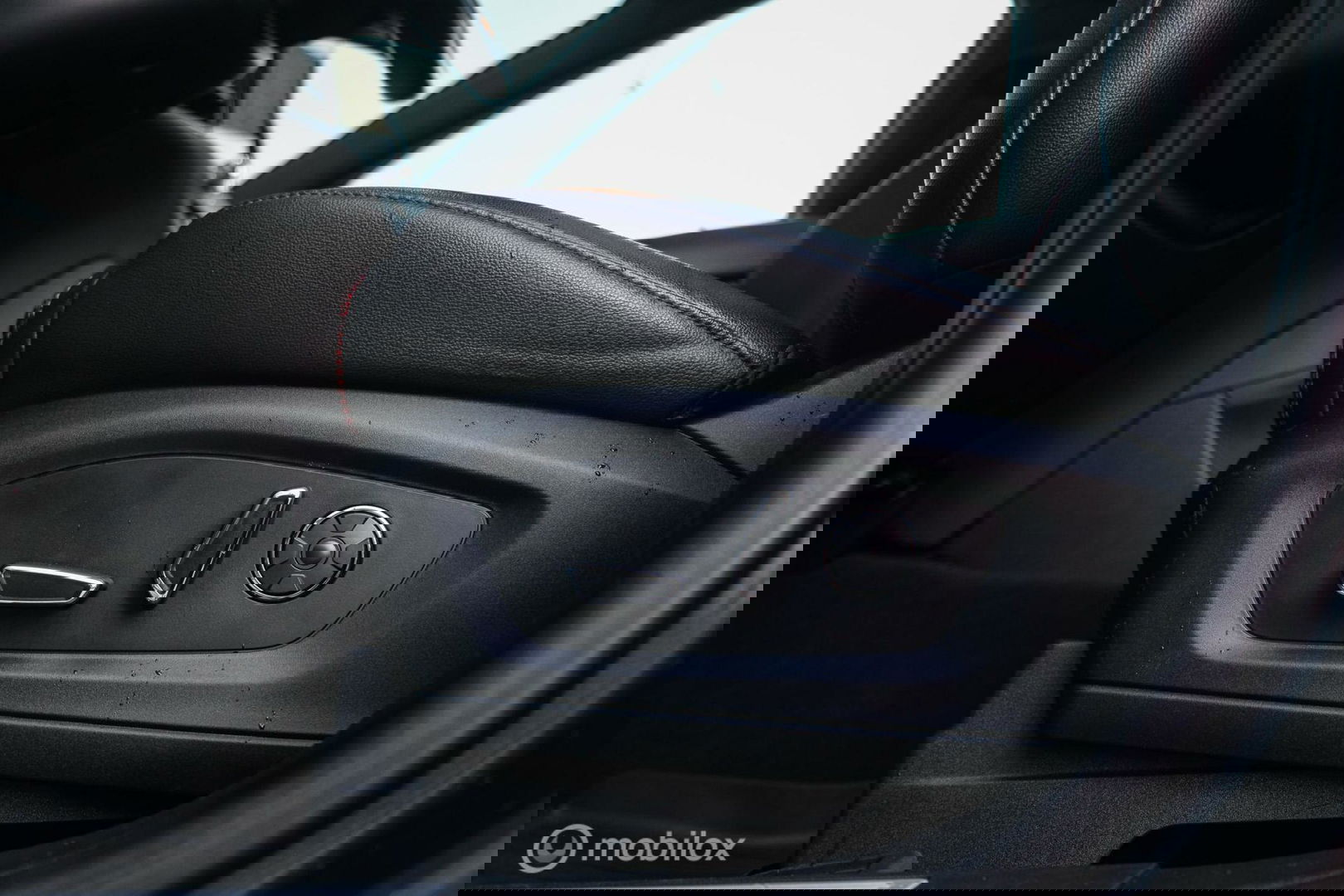 Ford Explorer 3.0 V6 EcoBoost PHEV ST-Line | Trekhaak | 360 cam | Massage | B&O Audio | VOL opties | rijklaarprijs |