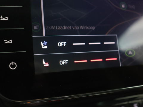 Škoda Superb 1.4 TSI iV Laurin & Klement | Panoramadak | Stoelventilatie | Leder | Camera | Trekhaak | Massage | Adaptive cruise | Virtual Cockpit | Canton Sound | Carplay | 19'' lichtmetalen velgen | PHEV