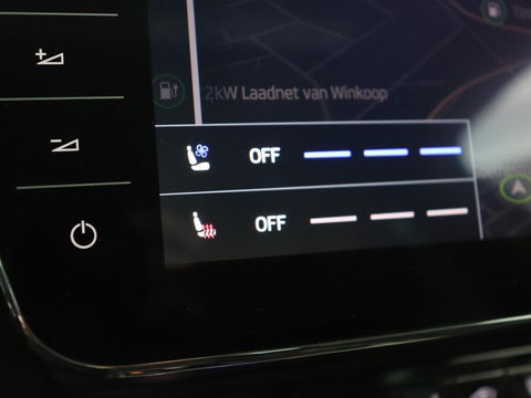 Škoda Superb 1.4 TSI iV Laurin & Klement | Panoramadak | Stoelventilatie | Leder | Camera | Trekhaak | Massage | Adaptive cruise | Virtual Cockpit | Canton Sound | Carplay | 19'' lichtmetalen velgen | PHEV