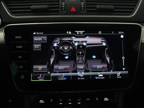 Škoda Superb 1.4 TSI iV Laurin & Klement | Panoramadak | Stoelventilatie | Leder | Camera | Trekhaak | Massage | Adaptive cruise | Virtual Cockpit | Canton Sound | Carplay | 19'' lichtmetalen velgen | PHEV