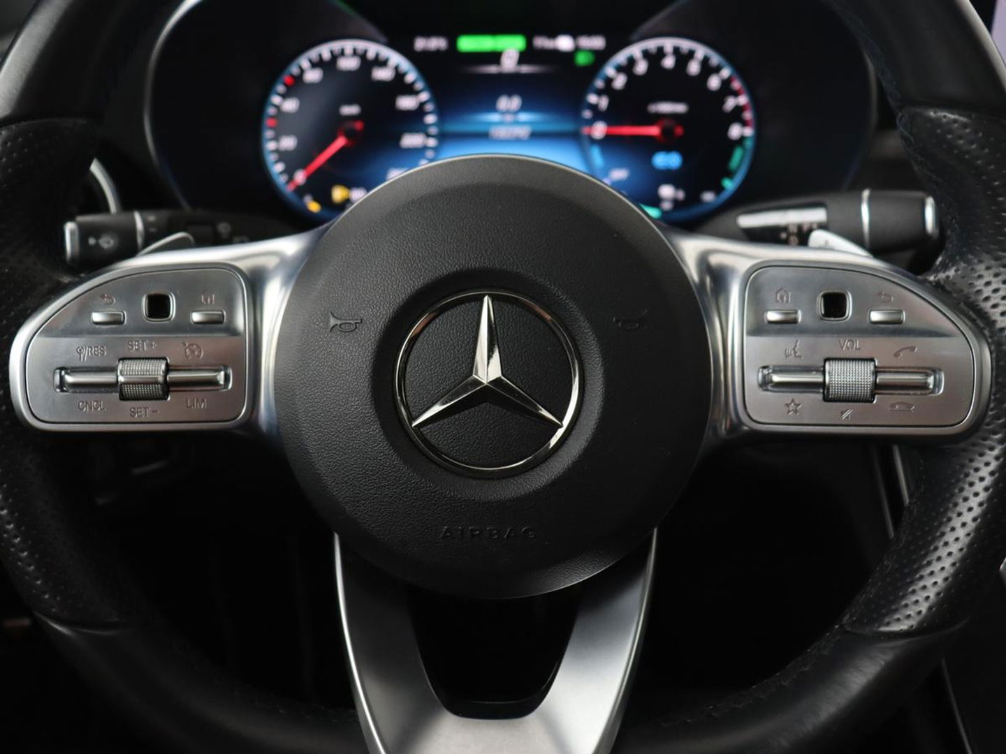Mercedes-Benz C-Klasse 300e Avantgarde | Panoramadak | Leder Exclusief | Burmester Surround | Stoelverwarming | Camera | Carplay | Dodehoek detectie | Navigatie | Full LED