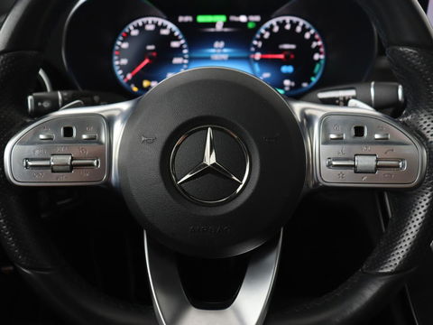 Mercedes-Benz C-Klasse 300e Avantgarde | Panoramadak | Leder Exclusief | Burmester Surround | Stoelverwarming | Camera | Carplay | Dodehoek detectie | Navigatie | Full LED
