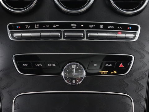 Mercedes-Benz C-Klasse 300e Avantgarde | Panoramadak | Leder Exclusief | Burmester Surround | Stoelverwarming | Camera | Carplay | Dodehoek detectie | Navigatie | Full LED