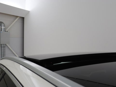 Mercedes-Benz C-Klasse 300e Avantgarde | Panoramadak | Leder Exclusief | Burmester Surround | Stoelverwarming | Camera | Carplay | Dodehoek detectie | Navigatie | Full LED