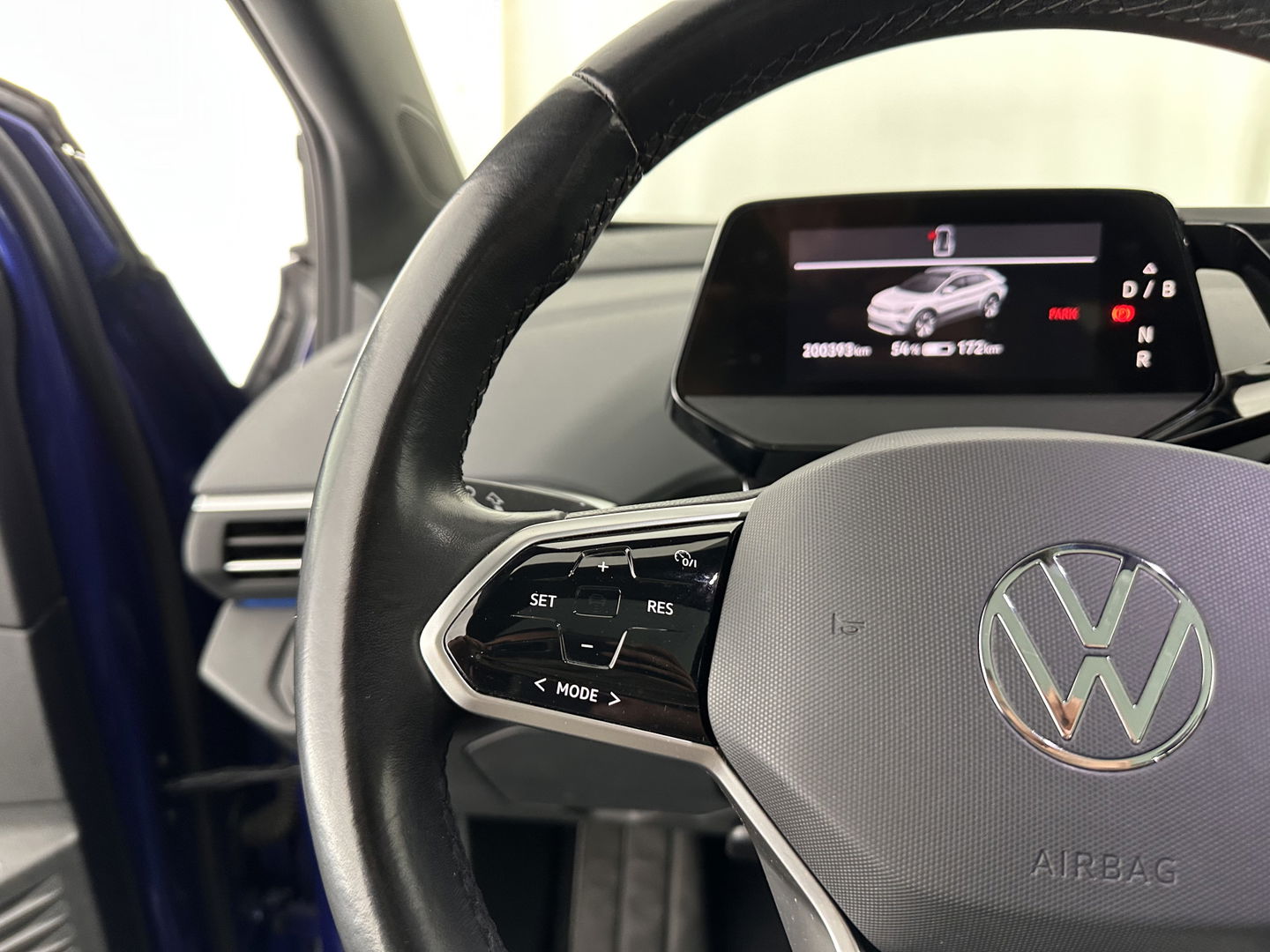 Volkswagen ID.4 First Max 77 kWh [ 3-Fase ] (INCL.BTW) Aut. *PANO | HEAD-UP | 1/2LEATHER | FULL-LED | MEMORY-PACK | TOP-VIEW | BLIND-SPOT | HEATED-SPORTSEATS | DIGI-COCKPIT | DAB+ | 21''ALU*