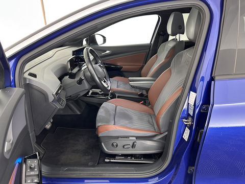 Volkswagen ID.4 First Max 77 kWh [ 3-Fase ] (INCL.BTW) Aut. *PANO | HEAD-UP | 1/2LEATHER | FULL-LED | MEMORY-PACK | TOP-VIEW | BLIND-SPOT | HEATED-SPORTSEATS | DIGI-COCKPIT | DAB+ | 21''ALU*