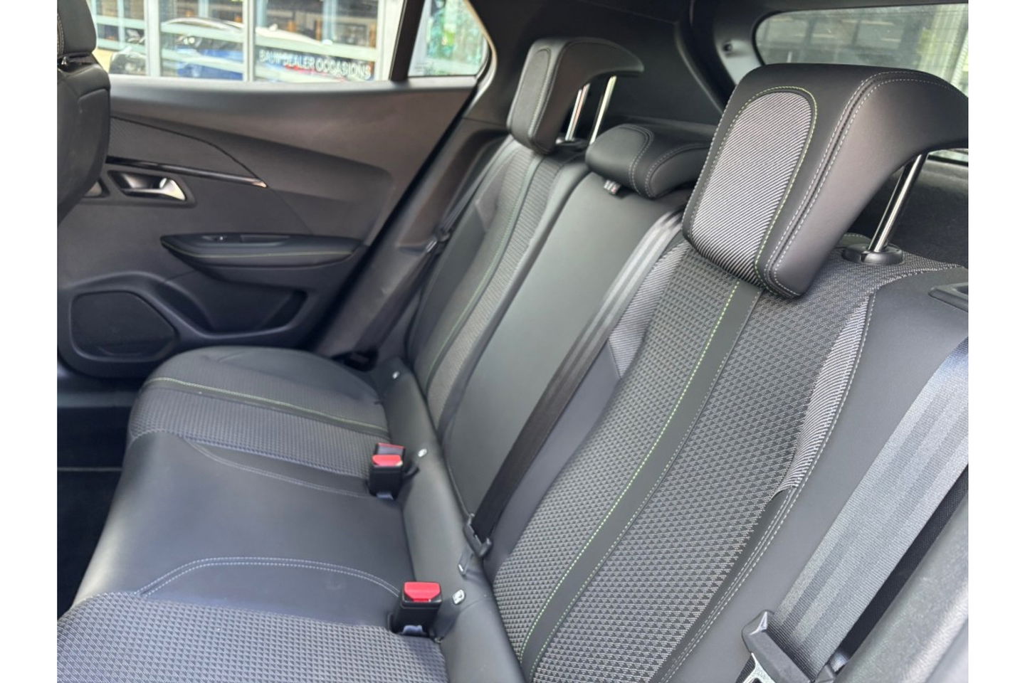 Peugeot 2008 1.2 PURETECH GT 130PK NAVI LMV AIRCO PDC-CAMERA