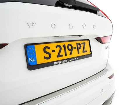 Volvo XC60 2.0 T8 Twin Engine AWD R-Design Aut. *PANO | LEATHER-MICROFIBRE | FULL-LED | BLIS | SPORTSEATS | DIGI-COCKPIT | CAMERA | NAVI-FULLMAP | LANE-ASSIST | TOWBAR | PRIVACY-GLASS | 20''ALU*